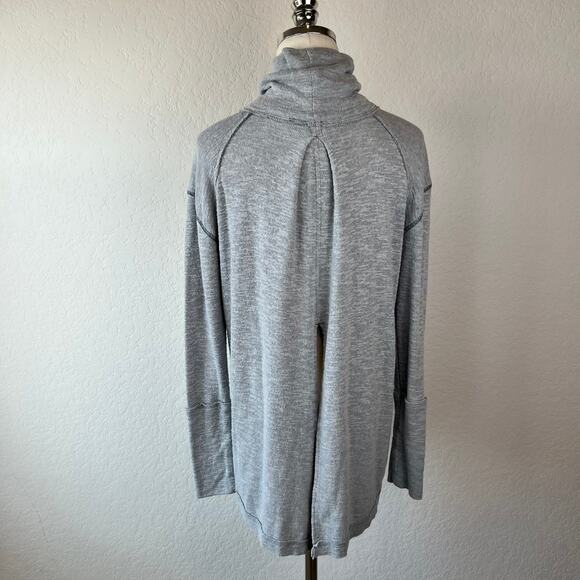 Free People We the Free Top Tara Split Back Turtleneck Oversized size Small Boho - Picture 2 of 10